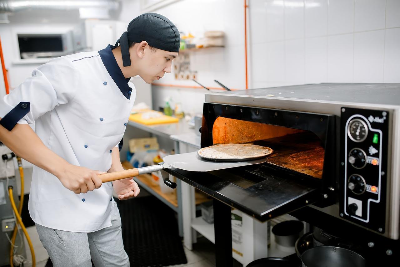 Park Hotel Karaganda Ngoại thất bức ảnh