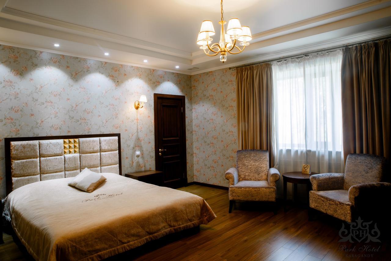 Park Hotel Karaganda Ngoại thất bức ảnh