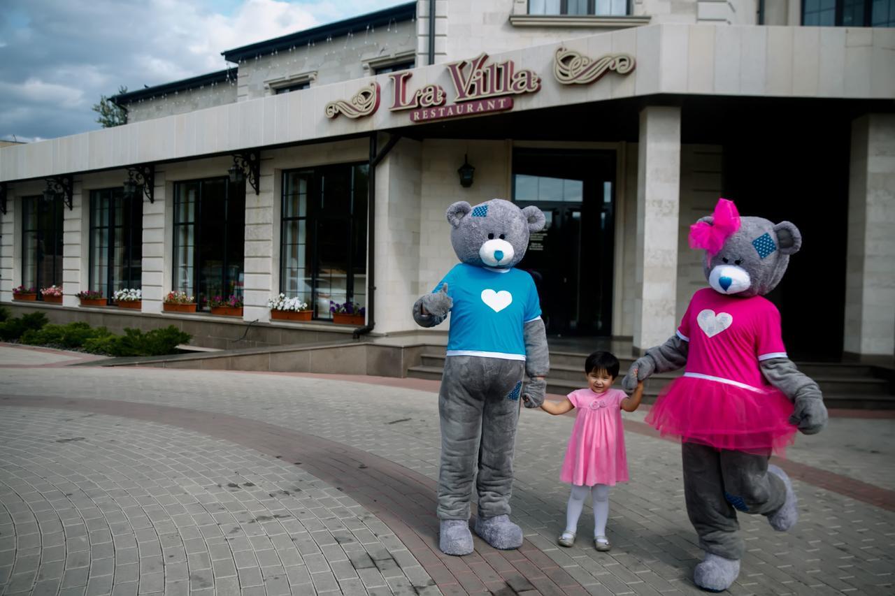 Park Hotel Karaganda Ngoại thất bức ảnh
